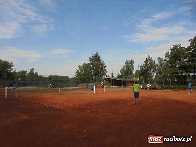 Zdjęcie w galerii na portalu naszraciborz.pl: Tenisiści TKKF RAFAKO na obozie w Czechach wiadomości z regionu