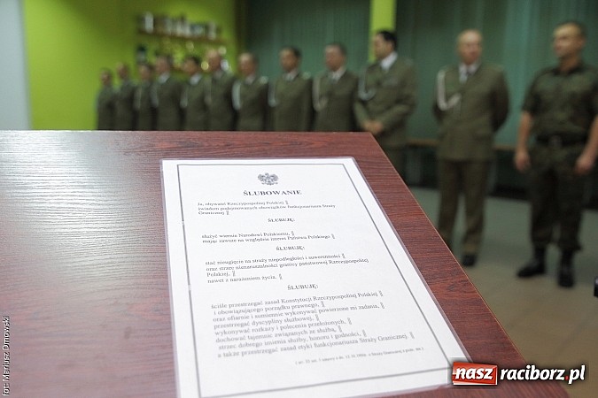 Zdjęcie w galerii na portalu naszraciborz.pl: Ślubowanie nowych funkcjonariuszy straży granicznej wiadomości z regionu