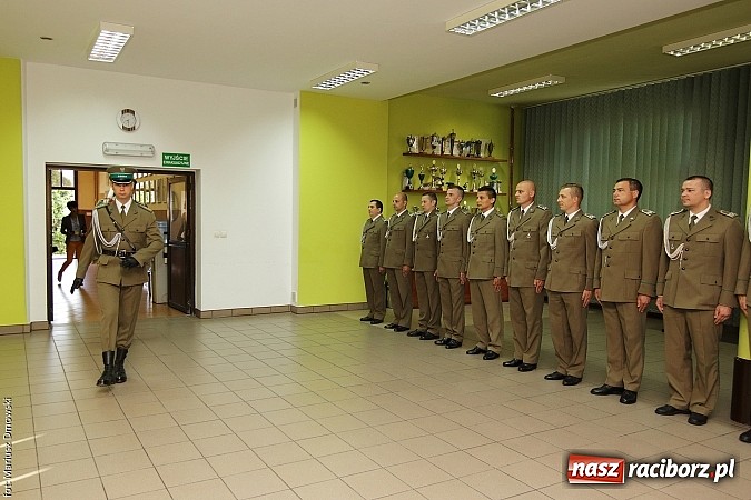 Zdjęcie w galerii na portalu naszraciborz.pl: Ślubowanie nowych funkcjonariuszy straży granicznej wiadomości z regionu