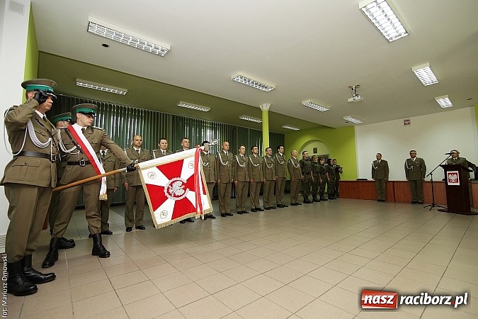 Zdjęcie w galerii na portalu naszraciborz.pl: Ślubowanie nowych funkcjonariuszy straży granicznej wiadomości z regionu