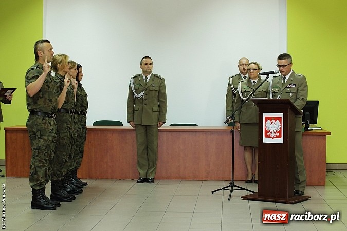 Zdjęcie w galerii na portalu naszraciborz.pl: Ślubowanie nowych funkcjonariuszy straży granicznej wiadomości z regionu