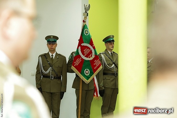 Zdjęcie w galerii na portalu naszraciborz.pl: Ślubowanie nowych funkcjonariuszy straży granicznej wiadomości z regionu