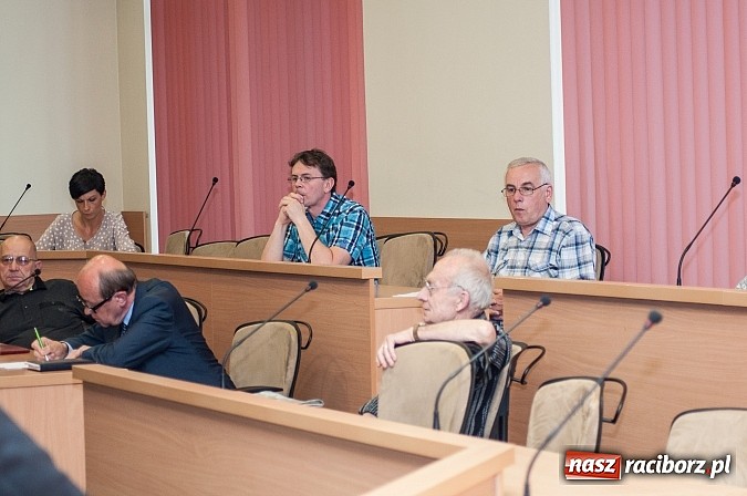 Zdjęcie w galerii na portalu naszraciborz.pl: Mamy wodę w piwnicach, a prezydent opowiada dyrdymały - spotkanie mieszkańców Nowych Zagród w sprawie wód gruntowych wiadomości z regionu