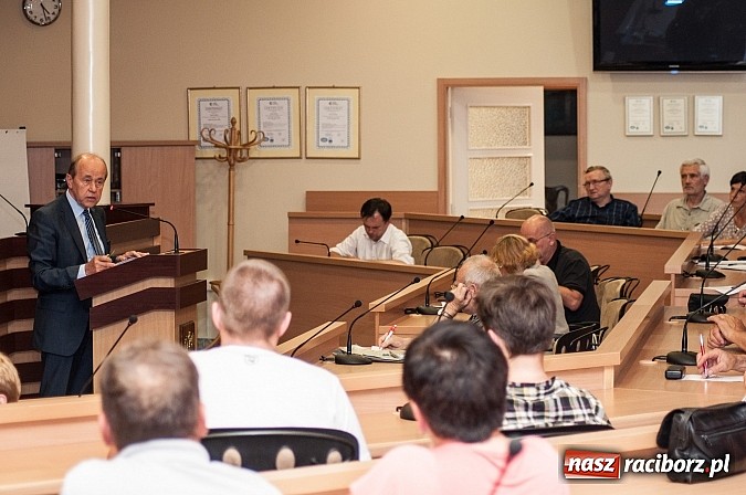 Zdjęcie w galerii na portalu naszraciborz.pl: Mamy wodę w piwnicach, a prezydent opowiada dyrdymały - spotkanie mieszkańców Nowych Zagród w sprawie wód gruntowych wiadomości z regionu