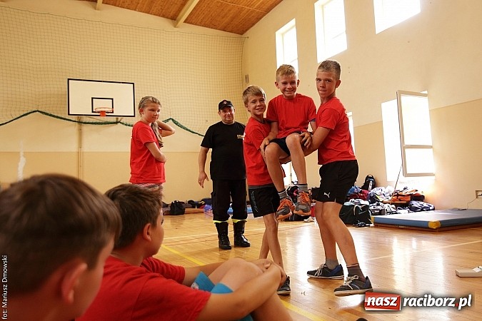 Zdjęcie w galerii na portalu naszraciborz.pl: W Samborowicach dzieci aktywnie spędzają wakacje na obozie strażackim wiadomości z regionu