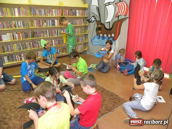 Zdjęcie w galerii na portalu naszraciborz.pl: Lato w bibliotece. Ahoj, Piraci!  wiadomości z regionu