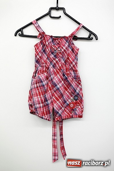 Zdjęcie w galerii na portalu naszraciborz.pl: I Nocne Szperanie w Robanie - w sobotę od 20.00 absolutnie świeża partia towaru z Anglii i Irlandii. Znajdź dla siebie Conversy i inne marki wiadomości z regionu