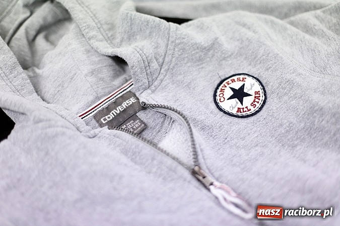 Zdjęcie w galerii na portalu naszraciborz.pl: I Nocne Szperanie w Robanie - w sobotę od 20.00 absolutnie świeża partia towaru z Anglii i Irlandii. Znajdź dla siebie Conversy i inne marki wiadomości z regionu