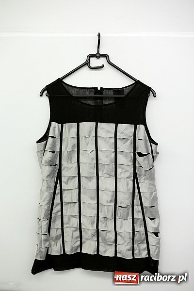 Zdjęcie w galerii na portalu naszraciborz.pl: I Nocne Szperanie w Robanie - w sobotę od 20.00 absolutnie świeża partia towaru z Anglii i Irlandii. Znajdź dla siebie Conversy i inne marki wiadomości z regionu