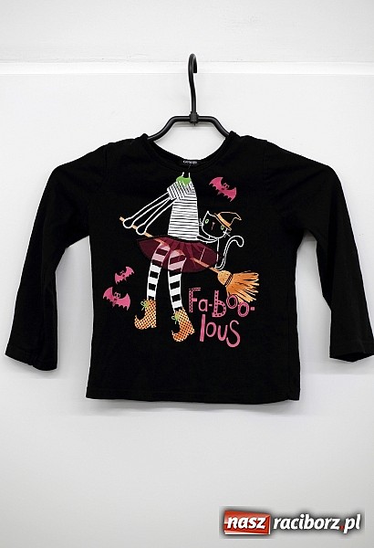 Zdjęcie w galerii na portalu naszraciborz.pl: I Nocne Szperanie w Robanie - w sobotę od 20.00 absolutnie świeża partia towaru z Anglii i Irlandii. Znajdź dla siebie Conversy i inne marki wiadomości z regionu