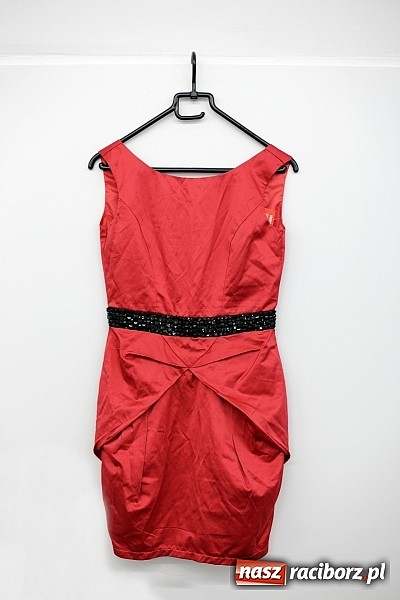 Zdjęcie w galerii na portalu naszraciborz.pl: I Nocne Szperanie w Robanie - w sobotę od 20.00 absolutnie świeża partia towaru z Anglii i Irlandii. Znajdź dla siebie Conversy i inne marki wiadomości z regionu