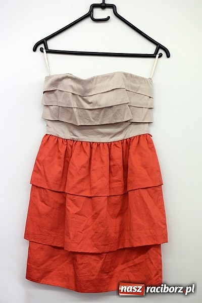 Zdjęcie w galerii na portalu naszraciborz.pl: I Nocne Szperanie w Robanie - w sobotę od 20.00 absolutnie świeża partia towaru z Anglii i Irlandii. Znajdź dla siebie Conversy i inne marki wiadomości z regionu