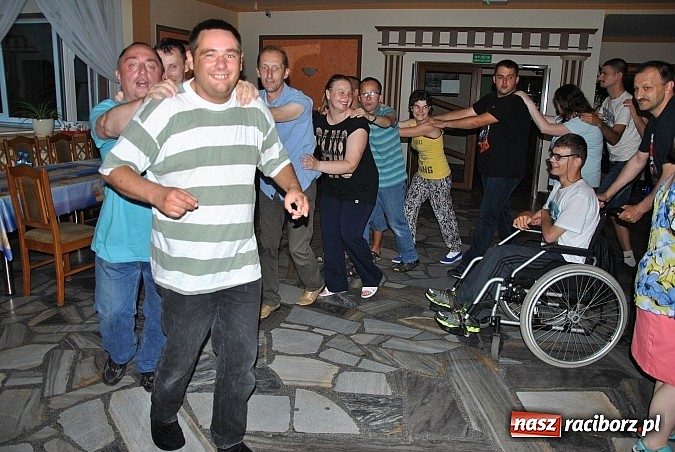 Zdjęcie w galerii na portalu naszraciborz.pl: Nadmorski odpoczynek podopiecznych raciborskiego Warsztatu Terapii Zajęciowej  wiadomości z regionu