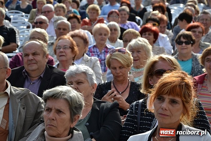 Zdjęcie w galerii na portalu naszraciborz.pl: Czar operetki i musicalu zagościł na Zamku Piastowskim  wiadomości z regionu