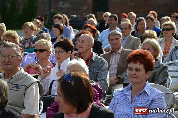 Zdjęcie w galerii na portalu naszraciborz.pl: Czar operetki i musicalu zagościł na Zamku Piastowskim  wiadomości z regionu