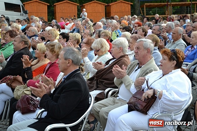 Zdjęcie w galerii na portalu naszraciborz.pl: Czar operetki i musicalu zagościł na Zamku Piastowskim  wiadomości z regionu