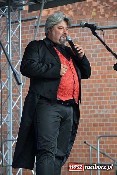 Zdjęcie w galerii na portalu naszraciborz.pl: Czar operetki i musicalu zagościł na Zamku Piastowskim  wiadomości z regionu