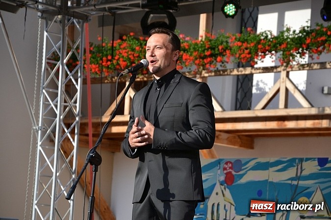 Zdjęcie w galerii na portalu naszraciborz.pl: Czar operetki i musicalu zagościł na Zamku Piastowskim  wiadomości z regionu