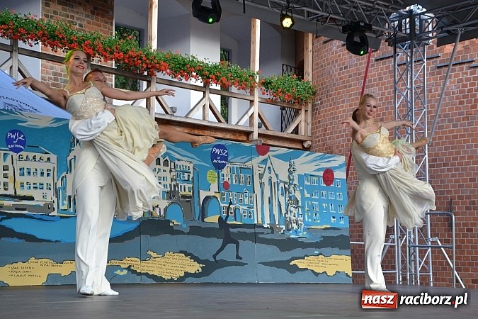 Zdjęcie w galerii na portalu naszraciborz.pl: Czar operetki i musicalu zagościł na Zamku Piastowskim  wiadomości z regionu