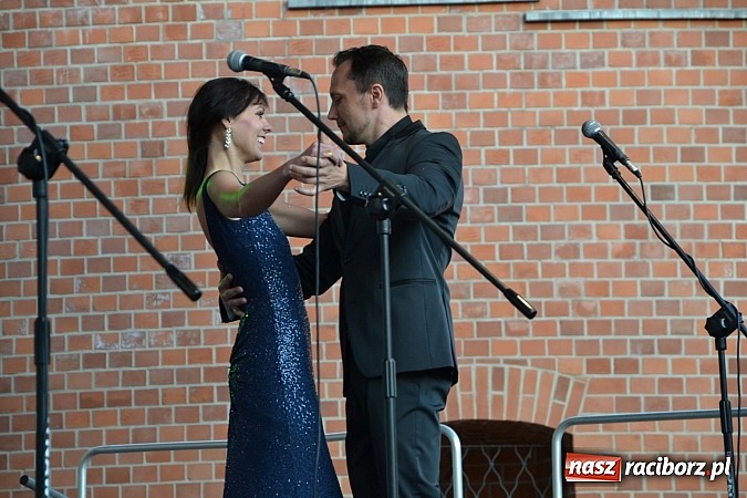 Zdjęcie w galerii na portalu naszraciborz.pl: Czar operetki i musicalu zagościł na Zamku Piastowskim  wiadomości z regionu