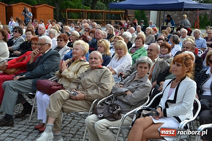 Zdjęcie w galerii na portalu naszraciborz.pl: Czar operetki i musicalu zagościł na Zamku Piastowskim  wiadomości z regionu