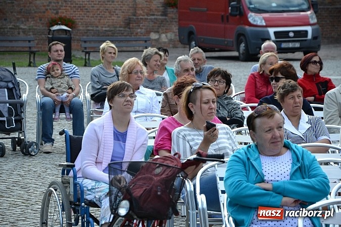 Zdjęcie w galerii na portalu naszraciborz.pl: Czar operetki i musicalu zagościł na Zamku Piastowskim  wiadomości z regionu