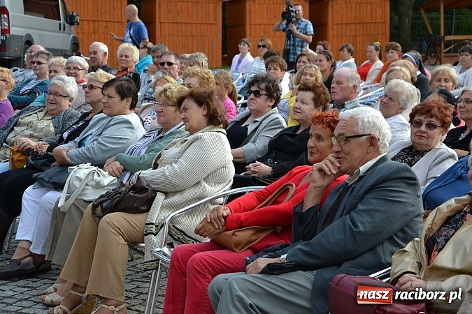 Zdjęcie w galerii na portalu naszraciborz.pl: Czar operetki i musicalu zagościł na Zamku Piastowskim  wiadomości z regionu