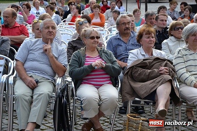 Zdjęcie w galerii na portalu naszraciborz.pl: Czar operetki i musicalu zagościł na Zamku Piastowskim  wiadomości z regionu