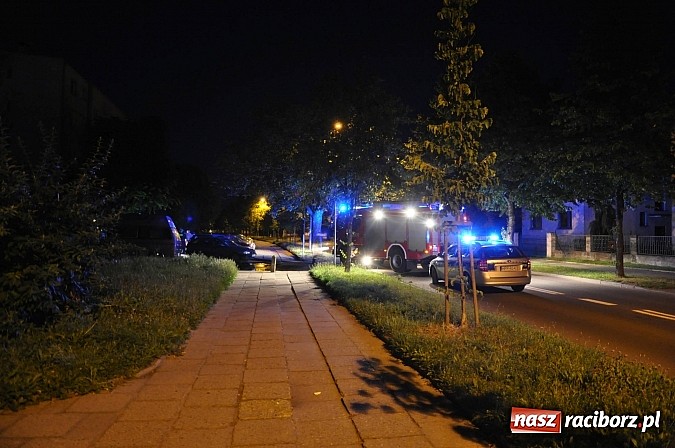 Zdjęcie w galerii na portalu naszraciborz.pl: Na Słowackiego spłonął doszczętnie maluch. Czy to było podpalenie? wiadomości z regionu