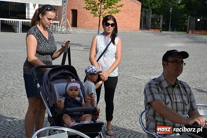 Zdjęcie w galerii na portalu naszraciborz.pl: Uczniowie Stefana Wardengi wystąpili na zamku  wiadomości z regionu