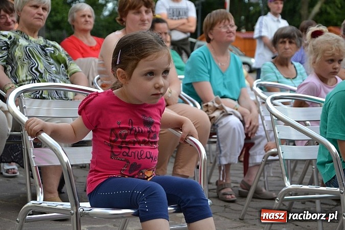 Zdjęcie w galerii na portalu naszraciborz.pl: Uczniowie Stefana Wardengi wystąpili na zamku  wiadomości z regionu