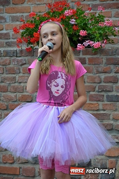 Zdjęcie w galerii na portalu naszraciborz.pl: Uczniowie Stefana Wardengi wystąpili na zamku  wiadomości z regionu