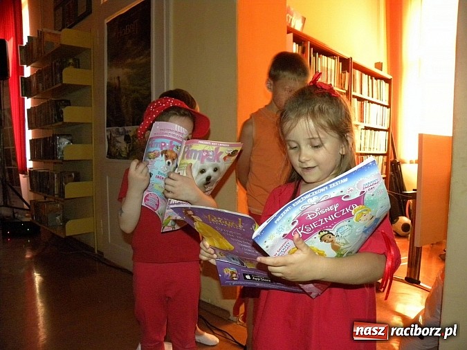 Zdjęcie w galerii na portalu naszraciborz.pl: Lato z biblioteką. Taniec czterech żywiołów wiadomości z regionu