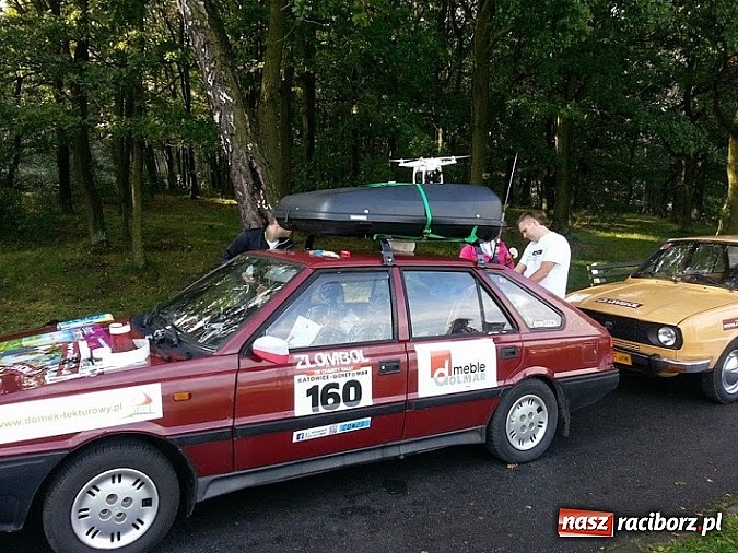 Zdjęcie w galerii na portalu naszraciborz.pl: Ekipa z Raciborza weźmie udział w tegorocznej edycji rajdu charytatywnego Złombol wiadomości z regionu