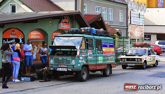 Zdjęcie w galerii na portalu naszraciborz.pl: Ekipa z Raciborza weźmie udział w tegorocznej edycji rajdu charytatywnego Złombol wiadomości z regionu