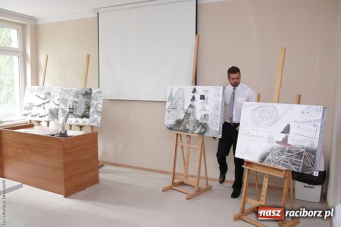 Zdjęcie w galerii na portalu naszraciborz.pl: Pierwsza obrona w raciborskiej PWSZ za nami - Maciej Dwojak wysoko zawiesił poprzeczkę wiadomości z regionu