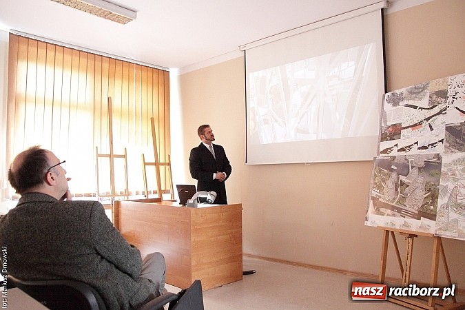 Zdjęcie w galerii na portalu naszraciborz.pl: Pierwsza obrona w raciborskiej PWSZ za nami - Maciej Dwojak wysoko zawiesił poprzeczkę wiadomości z regionu