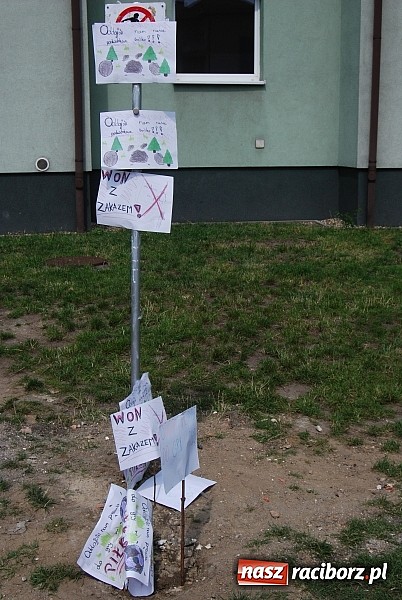 Zdjęcie w galerii na portalu naszraciborz.pl: Batalia o plac zabaw na osiedlu RTBS  wiadomości z regionu