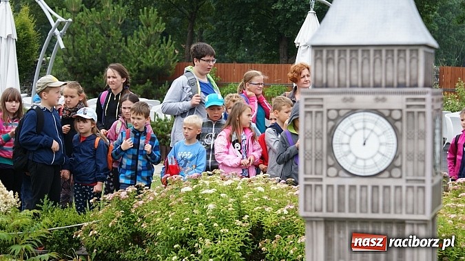 Zdjęcie w galerii na portalu naszraciborz.pl: Lato z Biblioteką. Wizyta w Dream Park w Ochabach wiadomości z regionu