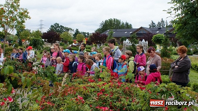 Zdjęcie w galerii na portalu naszraciborz.pl: Lato z Biblioteką. Wizyta w Dream Park w Ochabach wiadomości z regionu