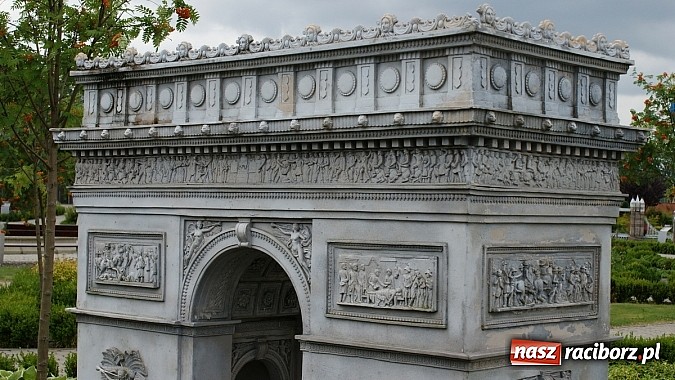Zdjęcie w galerii na portalu naszraciborz.pl: Lato z Biblioteką. Wizyta w Dream Park w Ochabach wiadomości z regionu