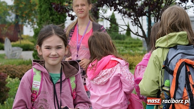 Zdjęcie w galerii na portalu naszraciborz.pl: Lato z Biblioteką. Wizyta w Dream Park w Ochabach wiadomości z regionu