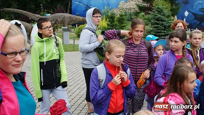 Zdjęcie w galerii na portalu naszraciborz.pl: Lato z Biblioteką. Wizyta w Dream Park w Ochabach wiadomości z regionu