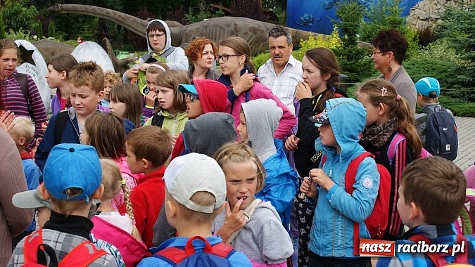 Zdjęcie w galerii na portalu naszraciborz.pl: Lato z Biblioteką. Wizyta w Dream Park w Ochabach wiadomości z regionu