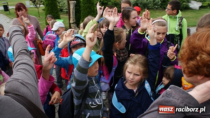 Zdjęcie w galerii na portalu naszraciborz.pl: Lato z Biblioteką. Wizyta w Dream Park w Ochabach wiadomości z regionu