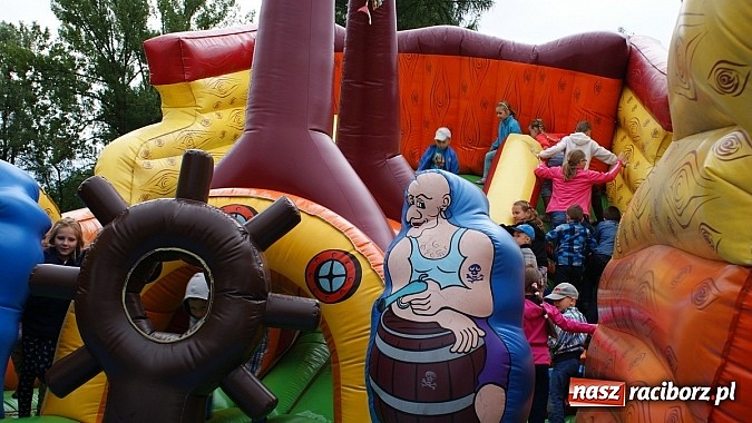 Zdjęcie w galerii na portalu naszraciborz.pl: Lato z Biblioteką. Wizyta w Dream Park w Ochabach wiadomości z regionu