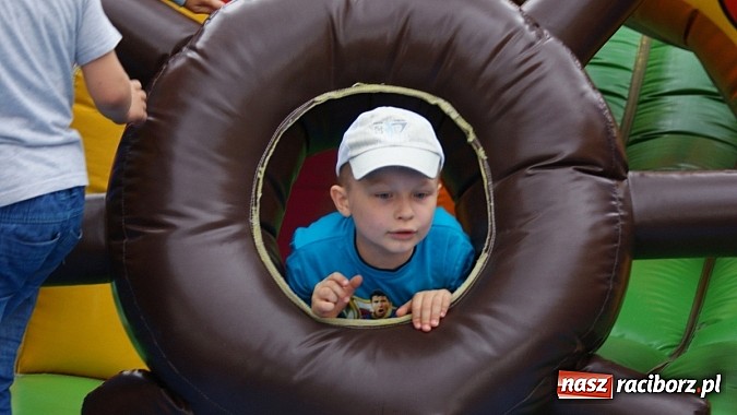 Zdjęcie w galerii na portalu naszraciborz.pl: Lato z Biblioteką. Wizyta w Dream Park w Ochabach wiadomości z regionu
