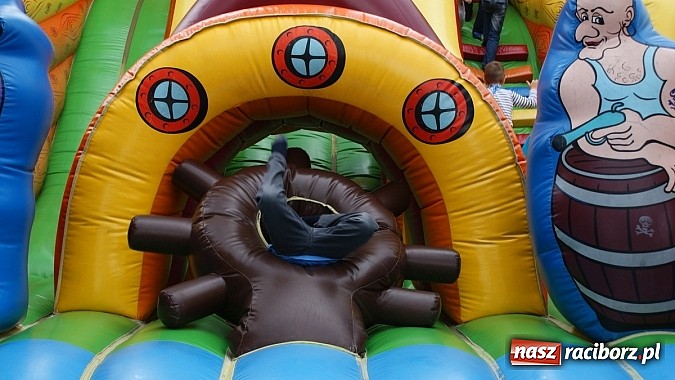 Zdjęcie w galerii na portalu naszraciborz.pl: Lato z Biblioteką. Wizyta w Dream Park w Ochabach wiadomości z regionu