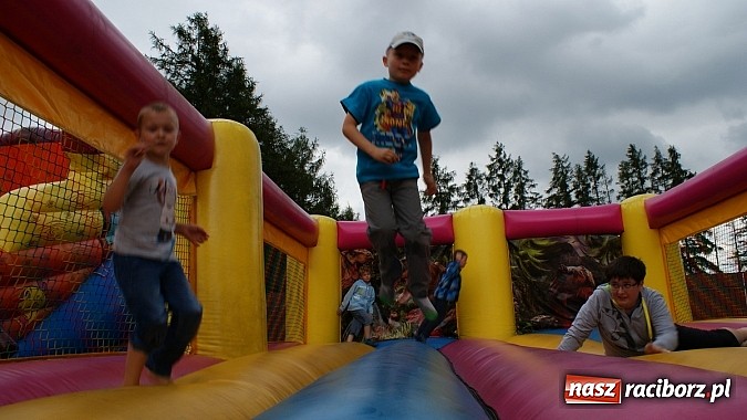 Zdjęcie w galerii na portalu naszraciborz.pl: Lato z Biblioteką. Wizyta w Dream Park w Ochabach wiadomości z regionu