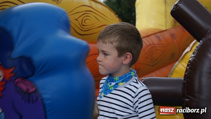 Zdjęcie w galerii na portalu naszraciborz.pl: Lato z Biblioteką. Wizyta w Dream Park w Ochabach wiadomości z regionu